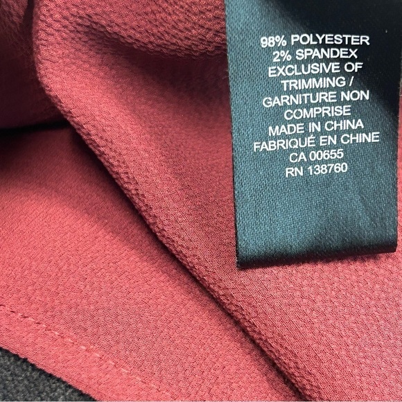 RW&CO burgundy red rock crystal rhinestone V-neck sleeveless blouse Sz XS - Picture 8 of 12